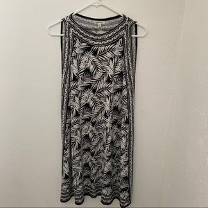 NWT Max Studio No-Sleeve Black/White Dress - Small